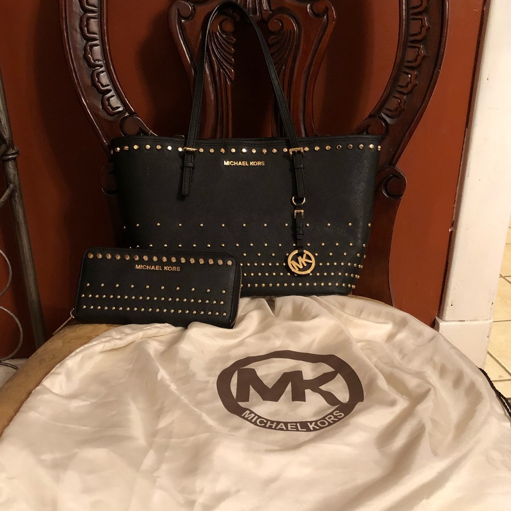 Auth. Michael Kors Matching Bag & Wallet